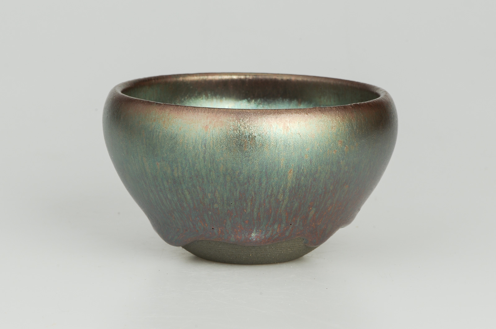 8cm               七彩曜变盏             材质:建盏器型:敛口容量