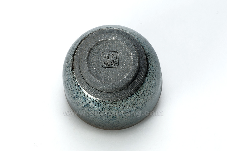 底部印有底款"刘学财制"字,建盏名师落款,打上了刘学财大师建盏的专属